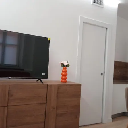 Apartment Casa Bugia Nen Alba (Piedmont)